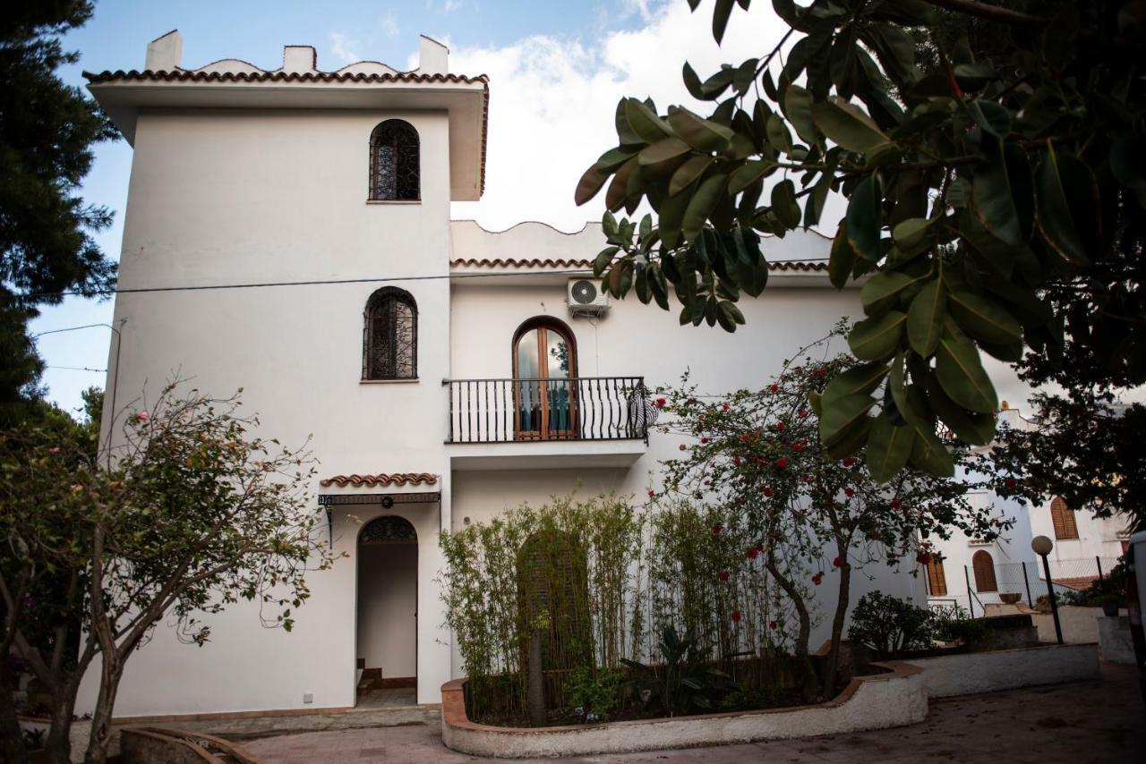 Вілла Casa Vacanze Baia Di Guidaloca Кастелламмаре-дель-Гольфо Екстер'єр фото